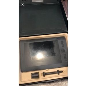 Wacom intuos pro medium